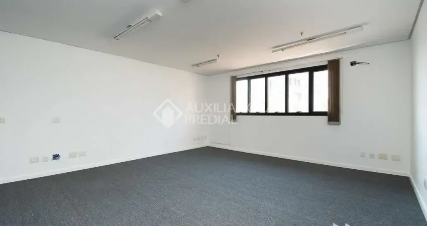 Sala comercial para alugar na Rua Germano Petersen Júnior, 101, Higienópolis, Porto Alegre