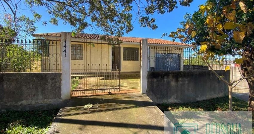 Casa para Locação em Ponta Grossa, Uvaranas, 2 dormitórios, 1 banheiro