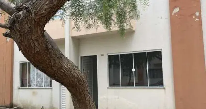 Sobrado para Venda em Ponta Grossa, Uvaranas, 1 dormitório, 1 suíte, 1 vaga