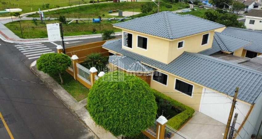 CASA COM PISCINA PARA VENDA E LOCAÇÃO NO JD CARVALHO