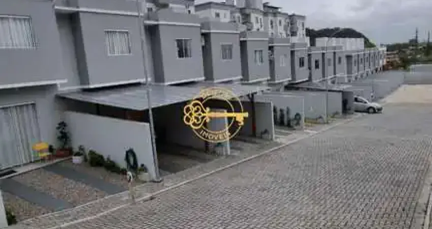 Sobrado em condomínio em itajaí - novo - pronto para morar - 76m²