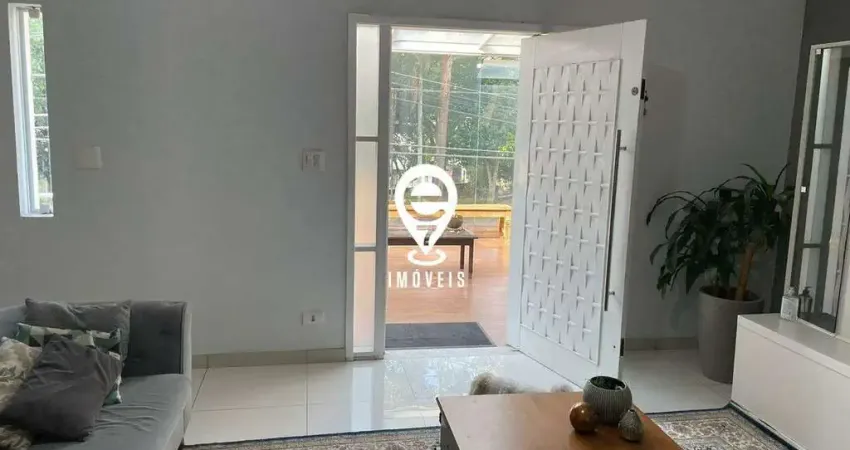 Sobrado á venda, 4 dormitórios, 2 vagas, Jardim Saúde São Paulo / SP.