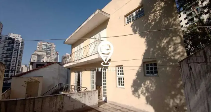 Sobrado de Vila na Praça da Árvore para venda!