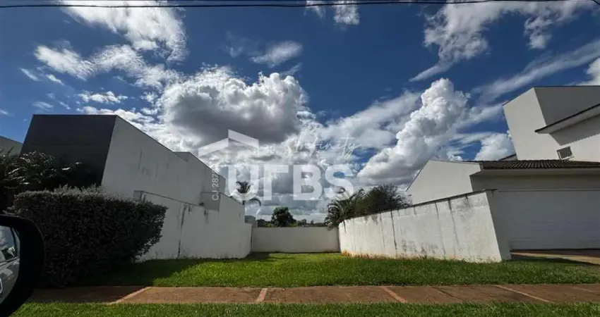 Terreno à venda na Avenida Paulo Gracindo, Gávea, Uberlândia