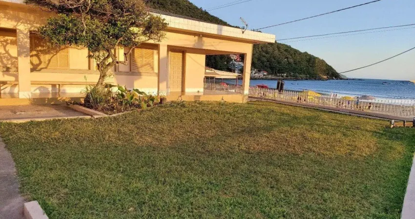 Casa á venda pé na areia no Pântano do sul - Florianópolis,imóvel único e exclusivo ,tenha a praia como parte do seu quintal e sinta a sensação em fazer parte da natureza