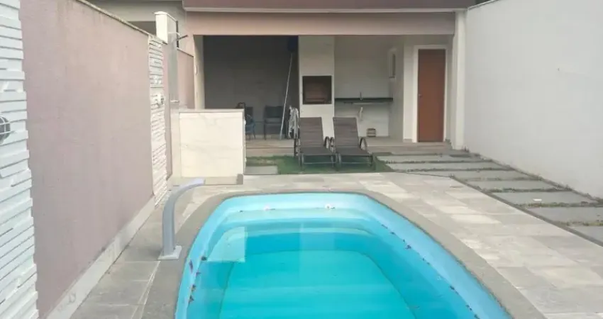 Casa à venda no recanto de itaipuaçu – piscina, área gourmet e localização privilegiada