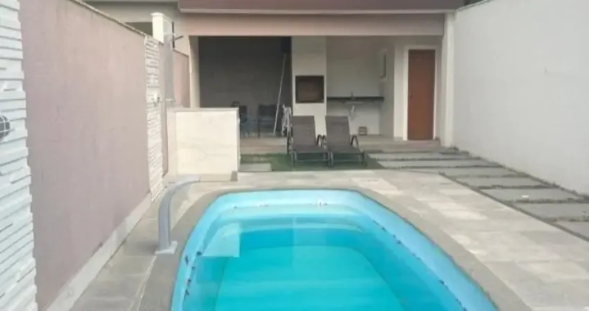 Casa à venda no recanto de itaipuaçu – piscina, área gourmet e localização privilegiada