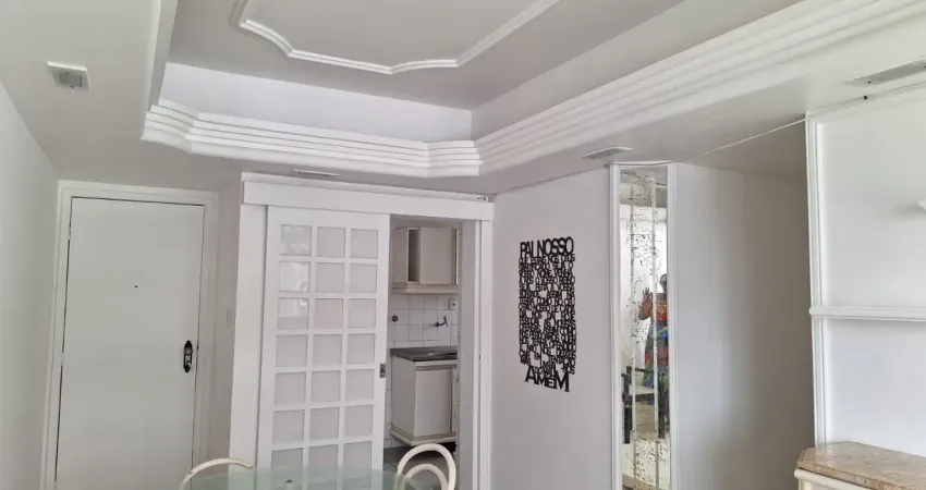 VENDO – VIVENDAS DO FUTURO | PARALELA Excelente oportunidade no condomínio Vivendas do Futuro, localizado na Avenida Paralela, em Salvador. Detalhes do imóvel: 2/4 quartos Banheiro social Depend