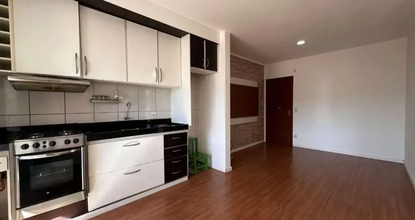 Apartamento com 2 dormitórios para alugar, 53 m² por R$ 1.990,00/mês - Água Verde - Blumenau/SC