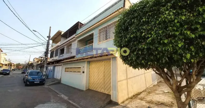 Casa com 4 dormitórios à venda, 210 m² por R$ 750.000 - Bento Ribeiro - Rio de Janeiro/RJ