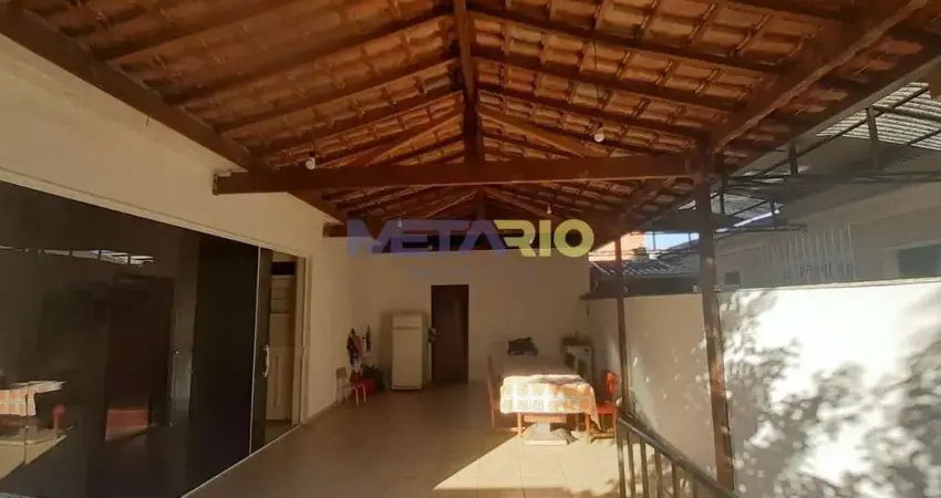Casa com 3 dormitórios à venda, 265 m² por R$ 800.000 - Vila Valqueire - Rio de Janeiro/RJ