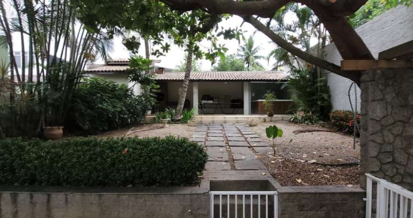 Casa à venda, 240 m² por R$ 950.000,00 - Vila Valqueire - Rio de Janeiro/RJ