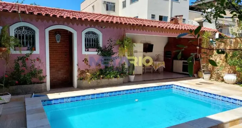Casa com 4 dormitórios à venda, 230 m² por R$ 1.250.000 - Vila Valqueire - Rio de Janeiro/RJ