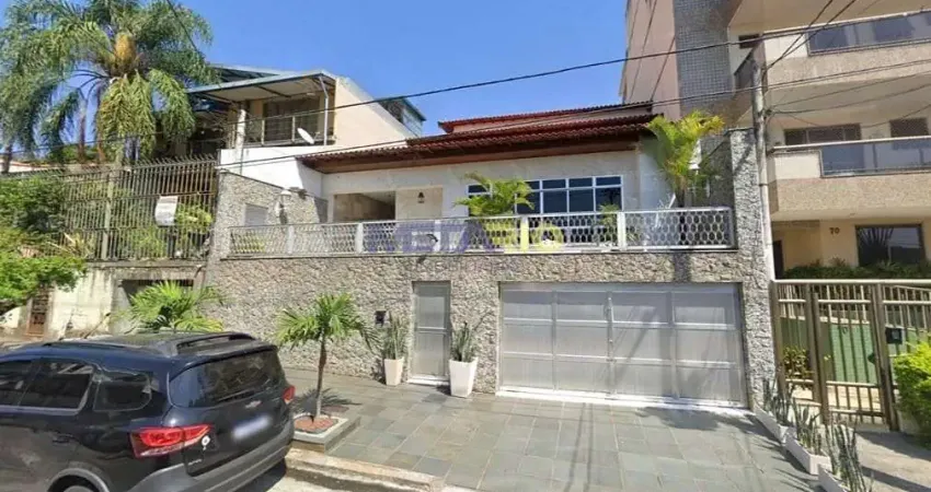 Casa com 6 dormitórios à venda, 412 m² por R$ 1.650.000 - Vila Valqueire - Rio de Janeiro/RJ