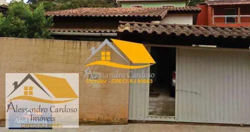 Casa linear de 3 quartos e 1 suíte na Praça da Furunfa