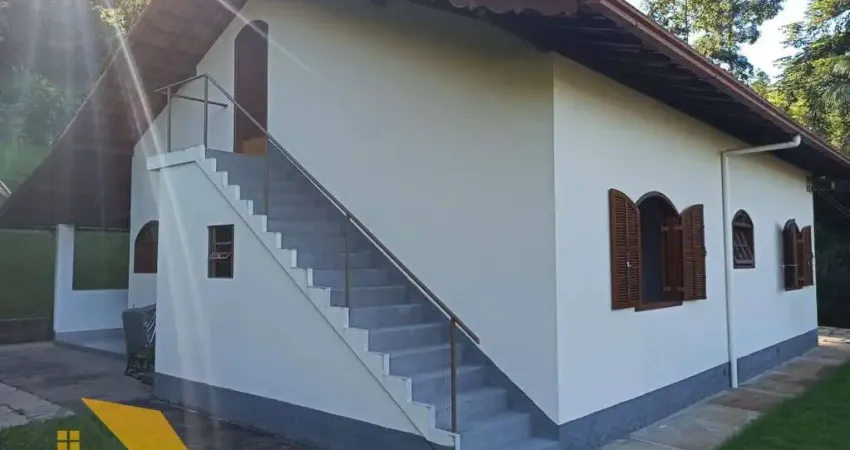 Chácara com 4500 mts² em Amparo