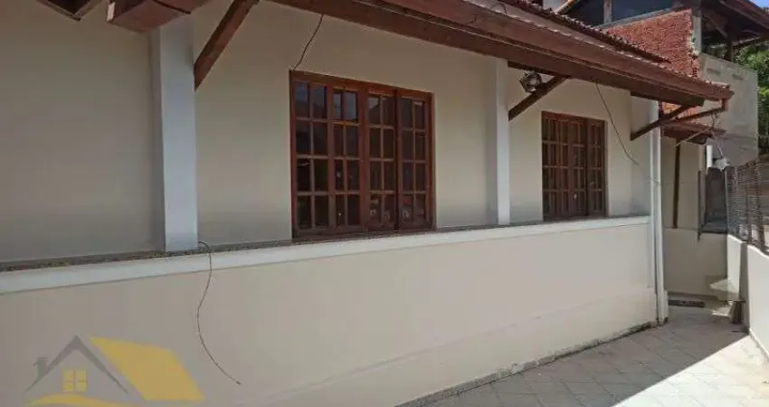 Vendo Casa nas Braunes com 2 quartos, suíte e quintal