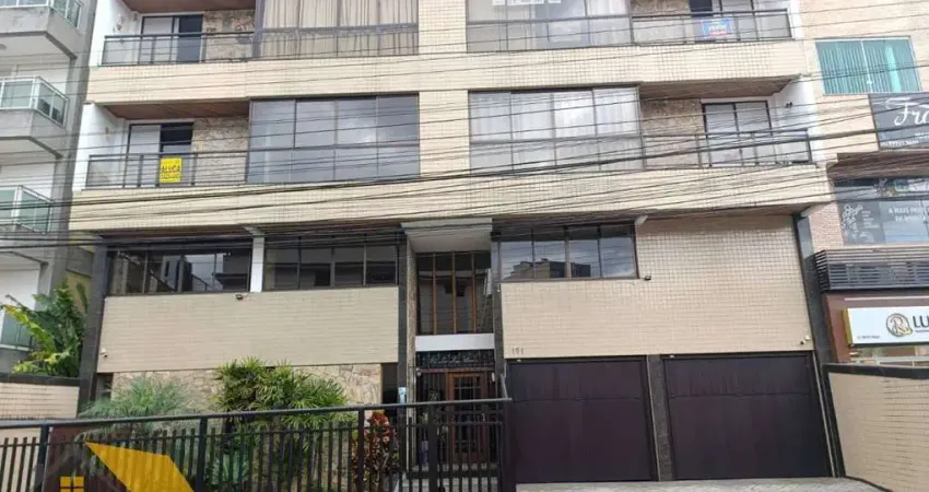 Vendo Amplo Apartamento no Centro de Nova Friburgo