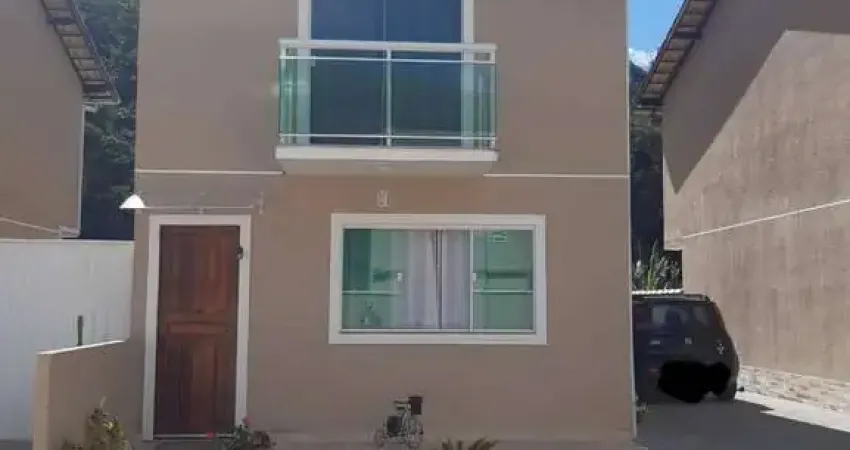 Vendo Casa em Amparo (Barroso), com Excelente Quintal