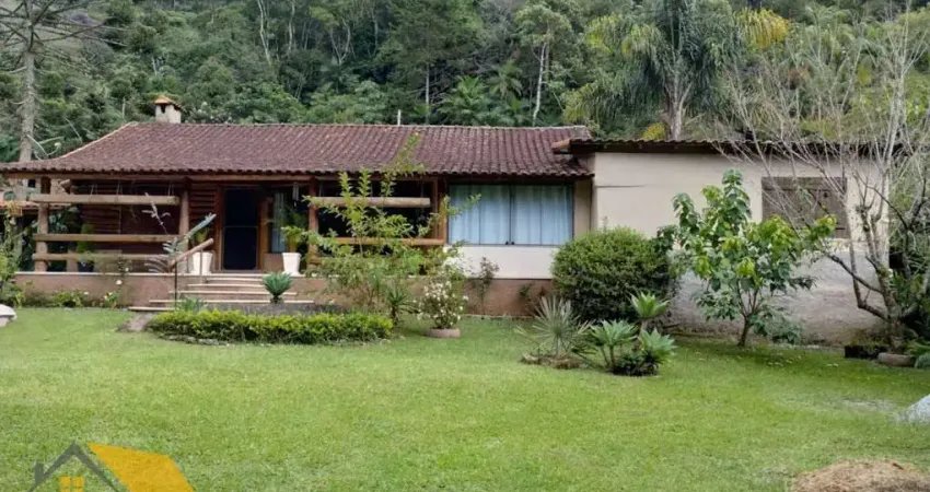 Vendo Chácara 1000 mts² em Debossan com Piscina e Área Gourmet