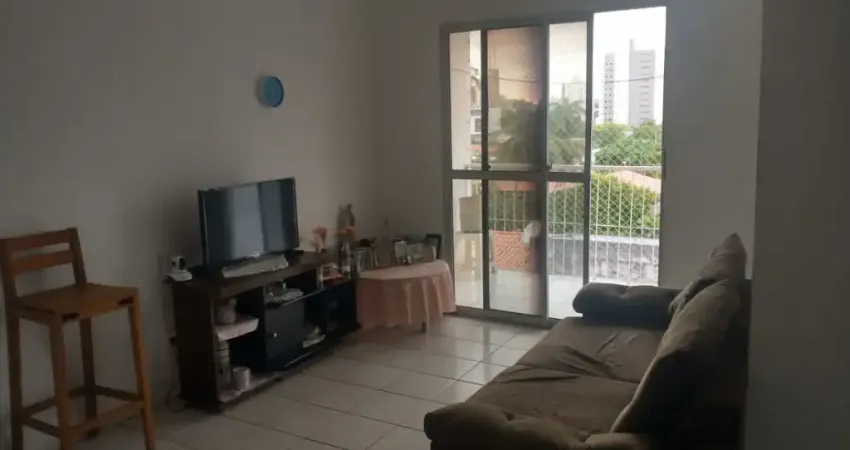 Apartamento à venda com 03 quartos no Dionísio Torres