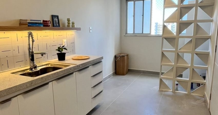 Ótima oportunidade de comprar seu apartamento todo reformado com 03 quartos no Papicú