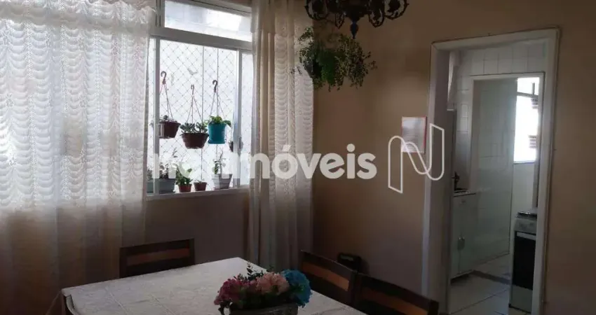 Apartamento à Venda 03 quartos, Elevador à venda no bairo Sagrada Família