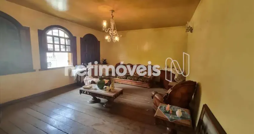 Casa com 4 quartos para alugar na Cidade Nova, Belo Horizonte