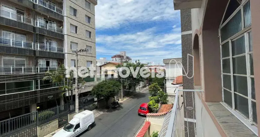 Apartamento com 2 quartos para alugar na Sagrada Família, Belo Horizonte