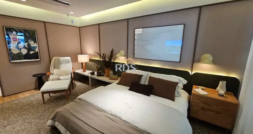 Apartamento à venda em Indianópolis, São Paulo-SP: 3 quartos, 3 suítes, 3 salas, 5 banheiros, 2 vagas e 160m² de área.