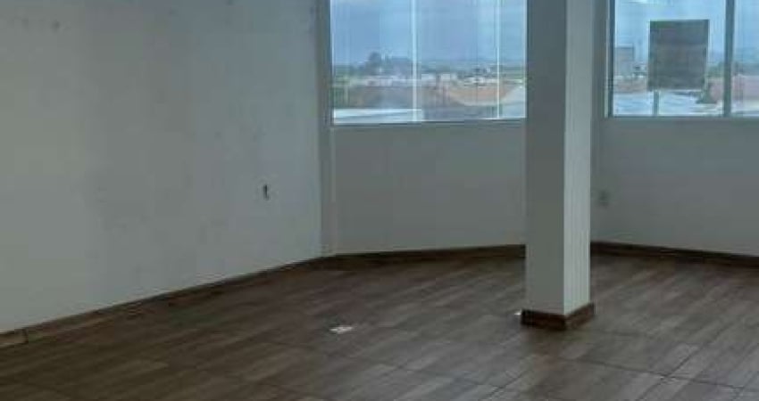 Sala Comercial no Centro de Balneário Piçarras por R$3.000