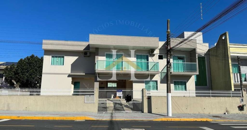 A Casa dos Seus Sonhos no Centro de Piçarras: Espaço, Conforto e Qualidade de Vida