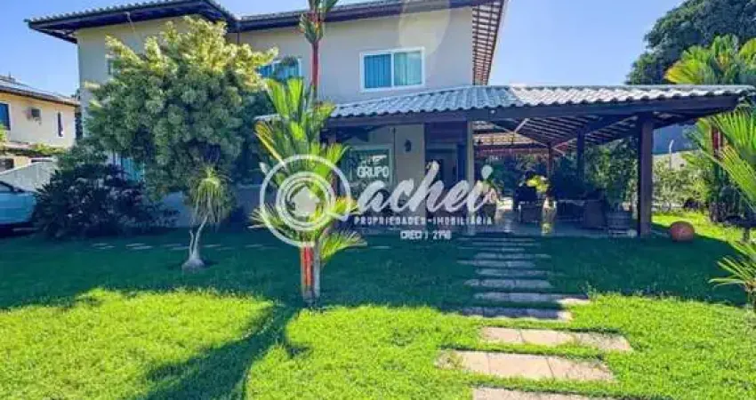 Casa de Condomínio 4/4 com energia solar na Priscila Dutra