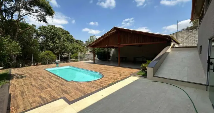 Maravilhoso sitio 2.000m² com casa 3 quartos, chácara planalto- contagem!!!