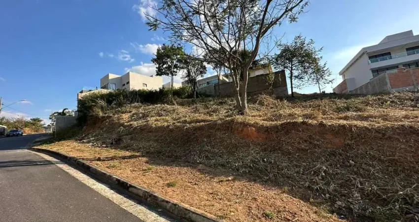 Terreno à venda no Portal do Sol, Contagem