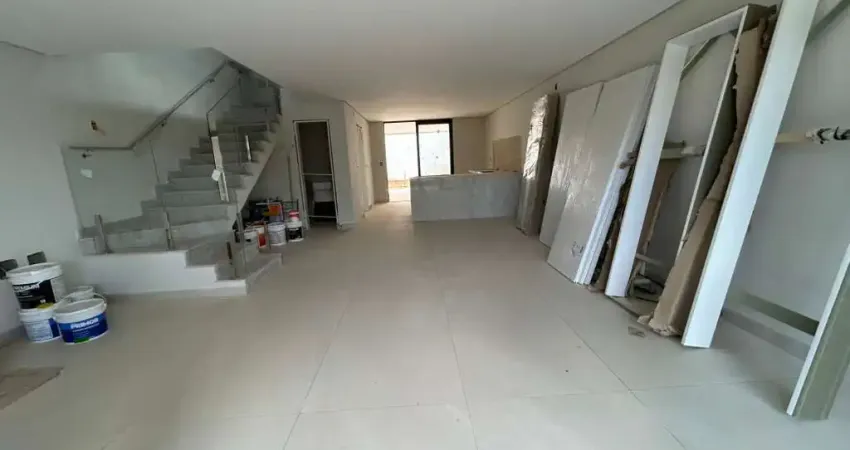 Casa com 3 quartos à venda no Cabral, Contagem 