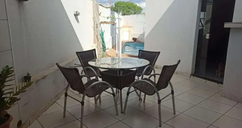 Casa 3 dormitórios para Venda em Bauru, Centro, 3 dormitórios, 1 suíte, 3 banheiros, 4 vagas