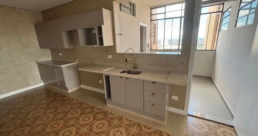 Apto de 3 quartos(153 m²), todo renovado, no calçadão de londrina.