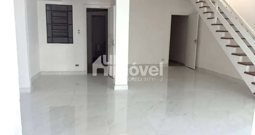 Excelente Sobrado Comercial na Rua Topázio – 5 Salas, Pronto para Uso!