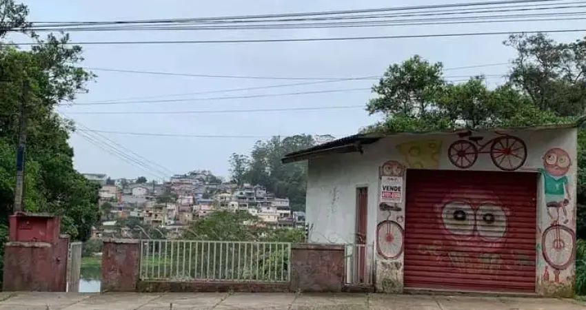 Casa para venda possui 400m² de terreno e 100m² área construída no bairro riacho grande/ sbc
