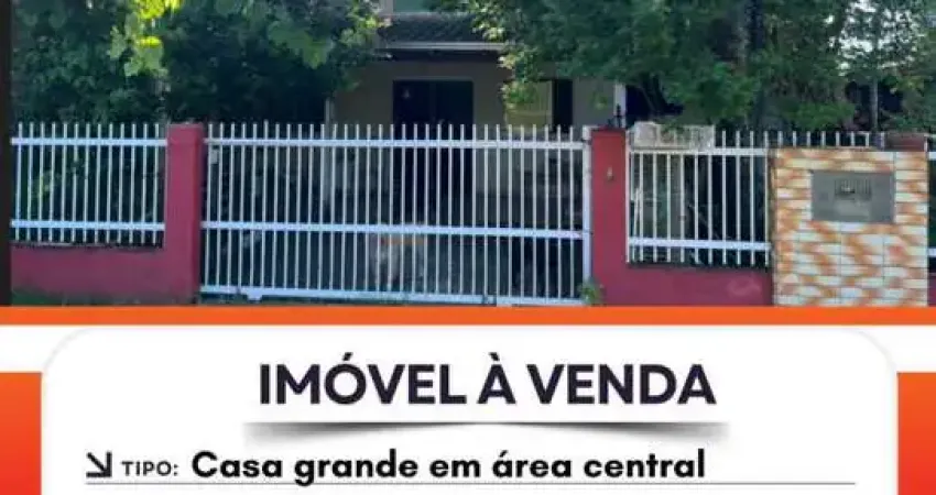 Casa à venda na Rua Cabecudas lat. Av. Acaraí, Praia do Ervino, São Francisco do Sul