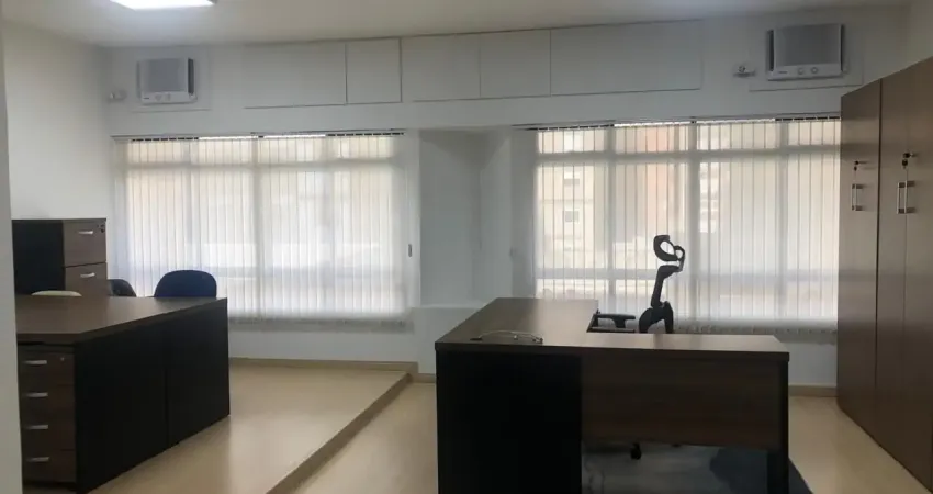 Sala comercial com 1 sala à venda na Rua Vinte e Quatro de Maio, 412, Centro, Curitiba