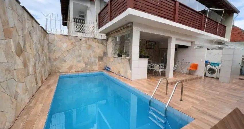 Magnifica casa térrea 4 dormitórios Canto do Forte (Jardim Matilde) Praia Grande - SP