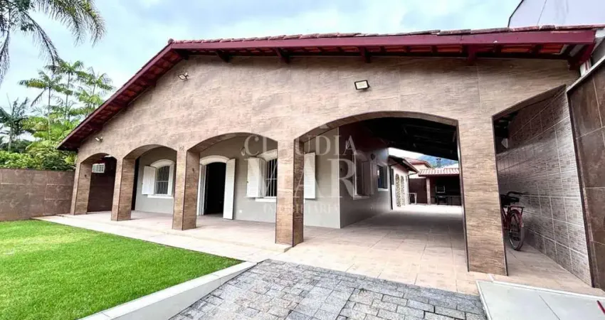 Casa com 4 quartos à venda na Praia da Lagoinha, Ubatuba