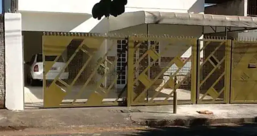 Sobrado 3 pavimentos 6 dormitórios Vila Matarazzo Londrina