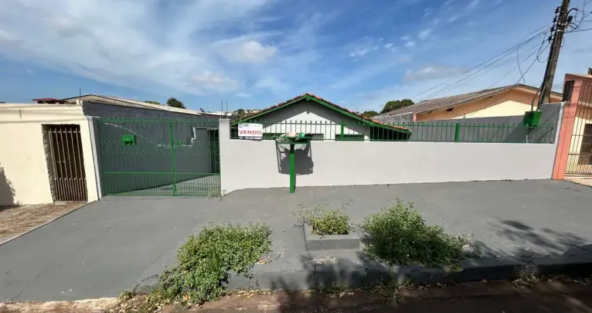 Casa reformada com edícula à venda próximo Lago Cabrinha, Jacomo Violin, Londrina, PR