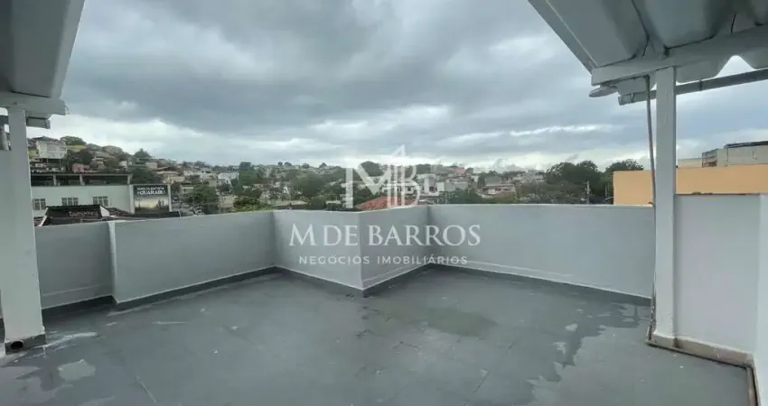 Apartamento com dois quartos, uma suite, varandão vista livre!