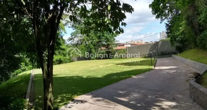 Casa de condomínio em área de preservação, condomínio único na cidade.