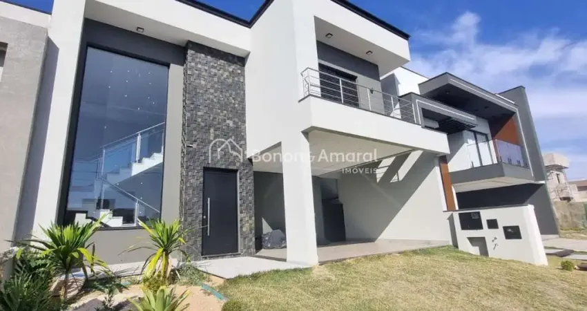 Casa em condomínio à venda, com 4 suítes (1 térrea), 198 m² de área construída