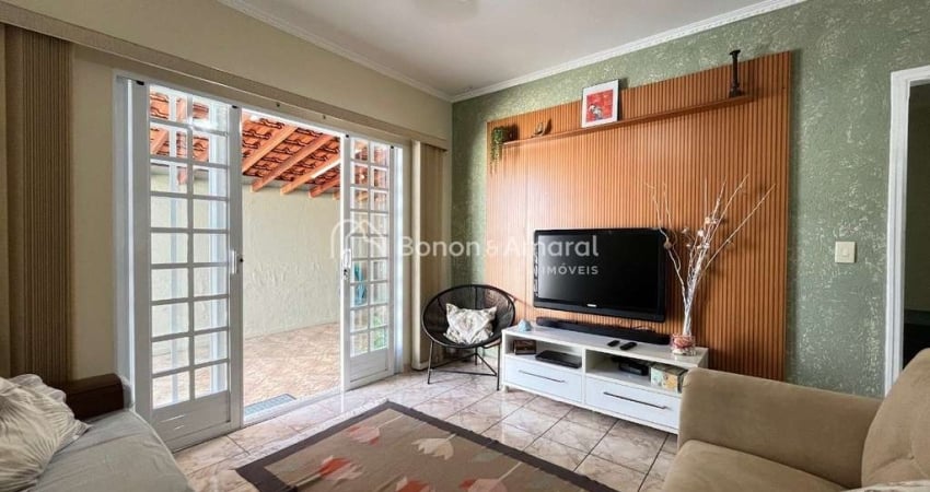 Casa a Venda no Bairro Parque Bom Retiro - Paulínia